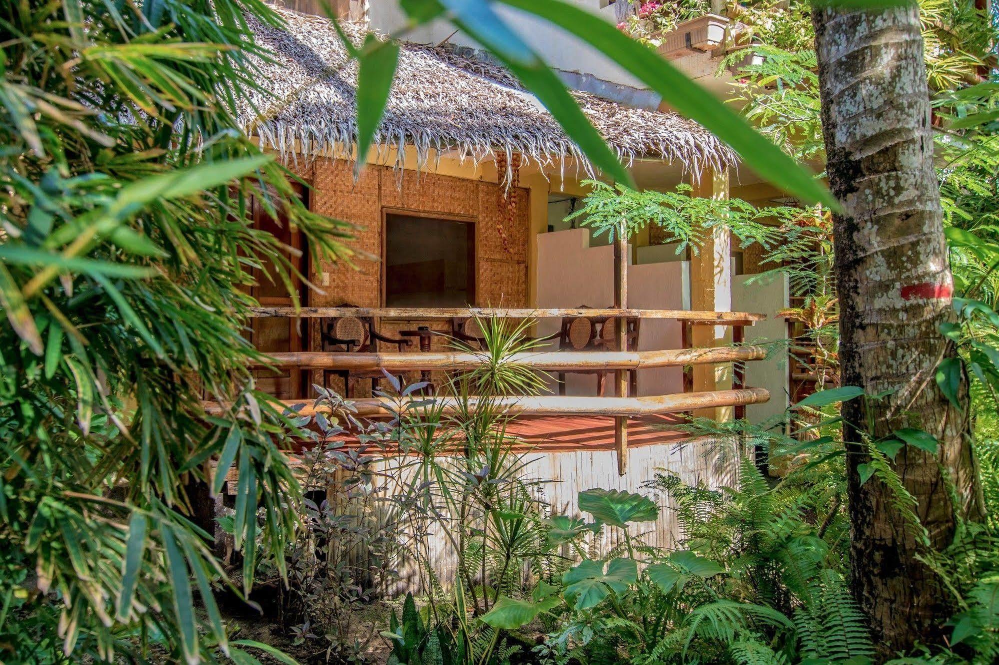 Bamboo Bungalows Resthouse Balabag  Εξωτερικό φωτογραφία
