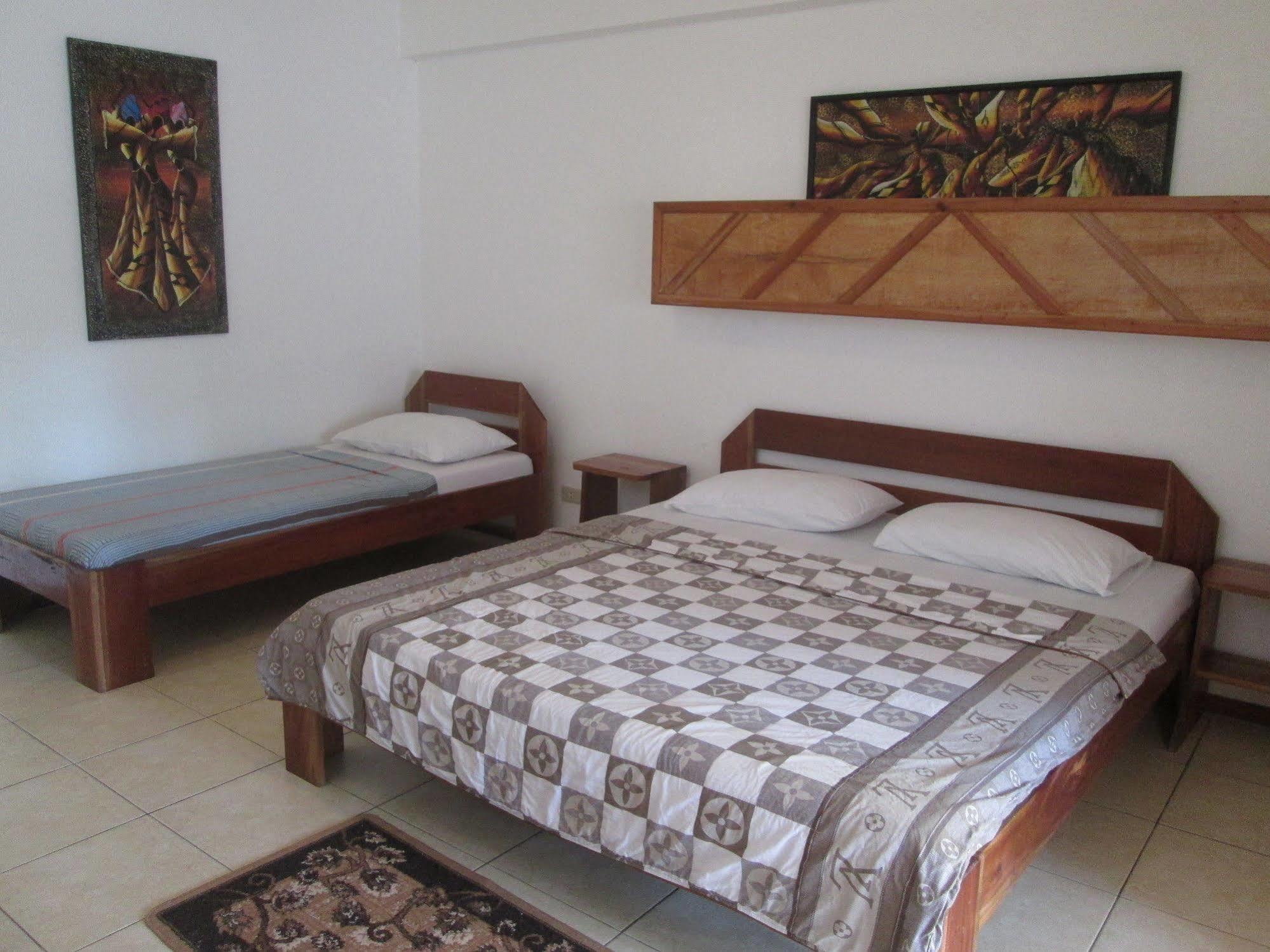Bamboo Bungalows Resthouse Balabag  Εξωτερικό φωτογραφία