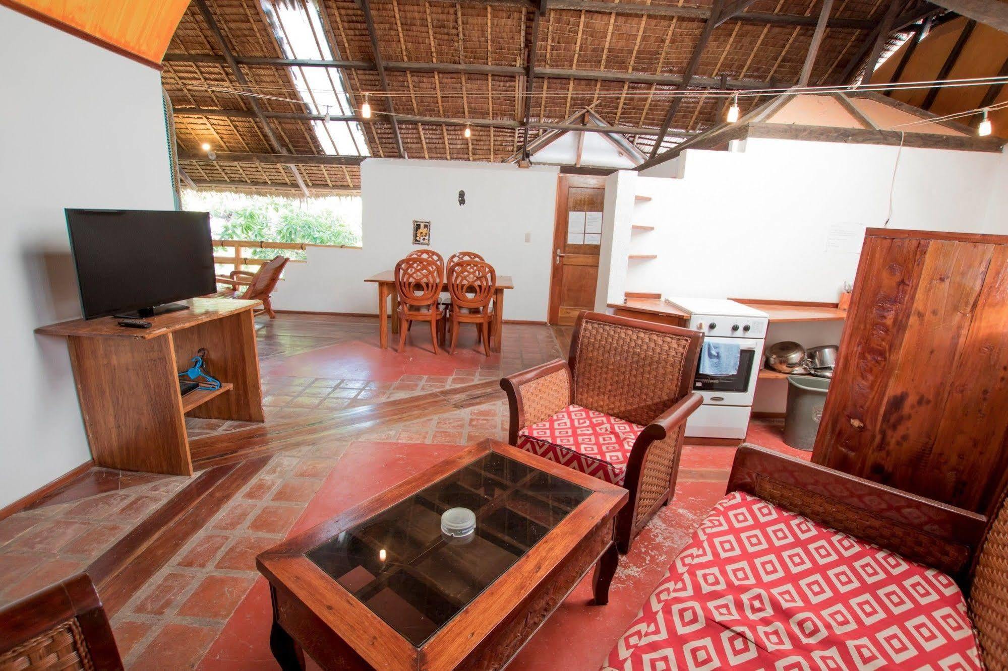 Bamboo Bungalows Resthouse Balabag  Εξωτερικό φωτογραφία